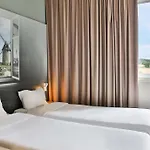 B&B Hotel Les Herbiers Hotel 2*