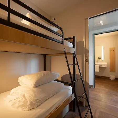 B&B Hotel Les Herbiers 2*