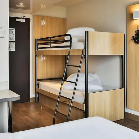 B&B Hotel Les Herbiers Hotel