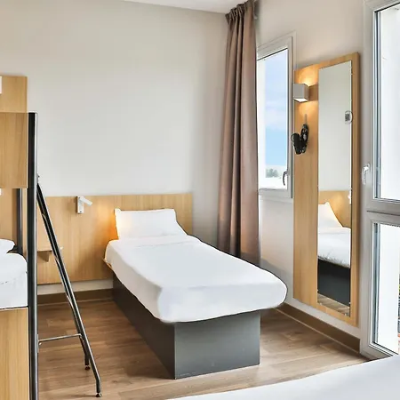 酒店 B&B Hotel Les Herbiers