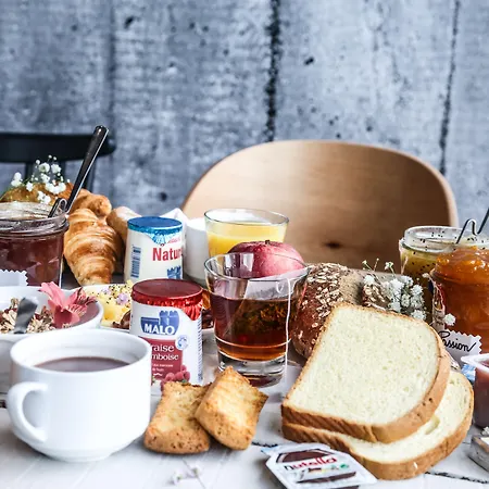 B&B Hotel Les Herbiers 2*