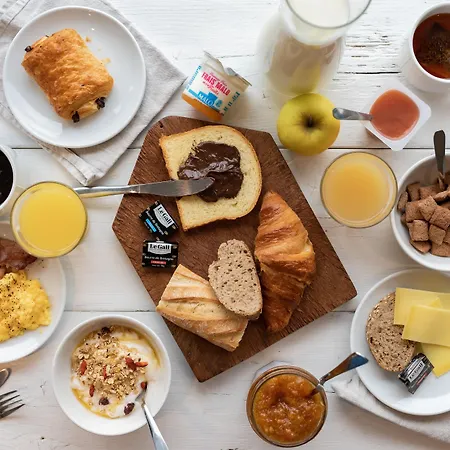 B&B Hotel Les Herbiers 酒店 莱塞比耶