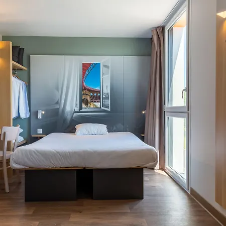 B&B Hotel Les Herbiers 酒店 2*