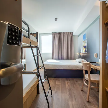 B&B Hotel Les Herbiers 酒店 莱塞比耶