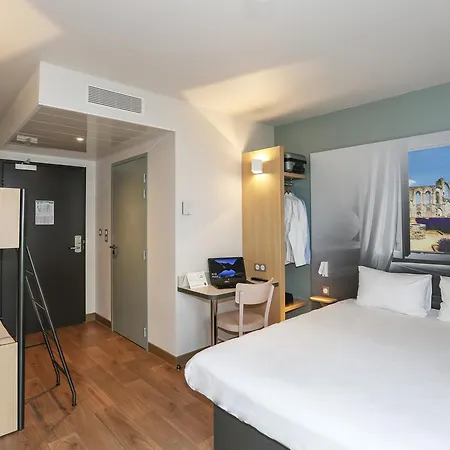 Hotel B&B Hotel Les Herbiers Les Herbiers