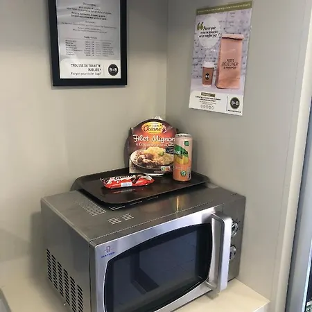 B&B Hotel Les Herbiers 2*