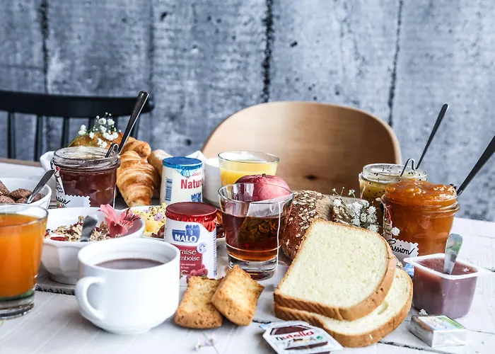 B&B Hotel Les Herbiers 2*