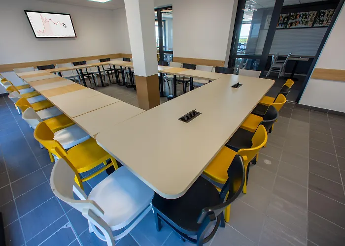 B&B Hotel Les Herbiers Hotel