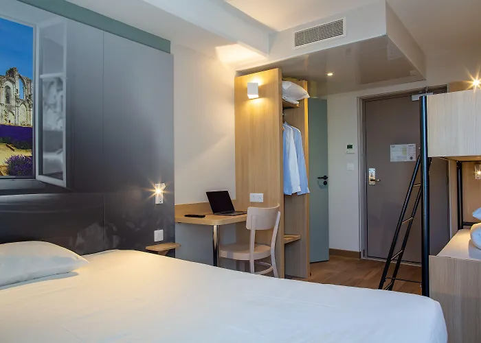 B&B Hotel Les Herbiers Hotel