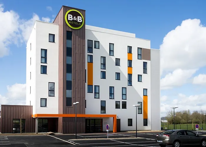 B&B Hotel Les Herbiers Hotel 2*